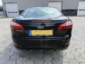 Ford Mondeo 1.6-16V Trend picture 6