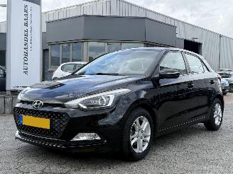 Schadeauto Hyundai I-20 1.2 HP i-Motion 2014/12