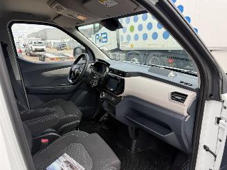 Maxus eDeliver3 3 L1 50 kWh picture 14