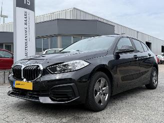 Schadeauto BMW 1-serie 118i High Executive AUTOMAAT 2019/10