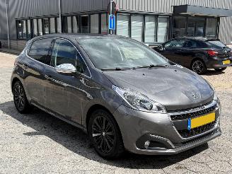 Peugeot 208 1.2 PureTech Allure picture 3
