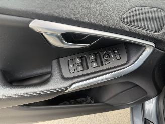 Volvo V-40 2.0 D4 R-Design Business picture 15