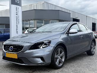 Unfallwagen Volvo V-40 2.0 D4 R-Design Business 2014/12