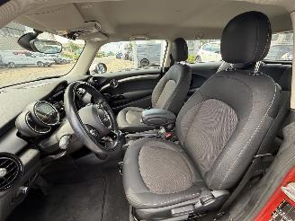 Mini Cooper 1.5 Cooper Business AUTOMAAT picture 11