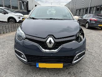 Renault Captur 0.9 TCe Expression picture 3