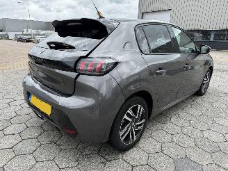 Peugeot 208 1.2 AUTOAAT PureTech Allure Pack picture 4