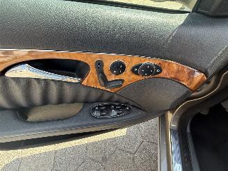Mercedes E-klasse 200 K. 7 PERSOONS Avantgarde picture 16