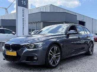 skadebil auto BMW 3-serie Touring 320i AUTOMAAT 2019/1