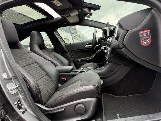 Mercedes A-klasse Automaat Panoramadak 180 Ambition picture 21