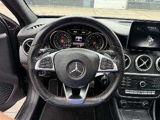 Mercedes A-klasse Automaat Panoramadak 180 Ambition picture 25