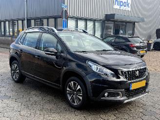 Peugeot 2008 1.2 PureTech Allure picture 4