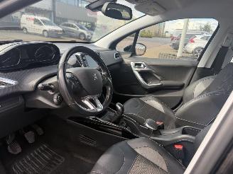 Peugeot 2008 1.2 PureTech Allure picture 13