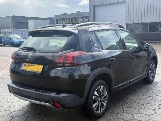 Peugeot 2008 1.2 PureTech Allure picture 5