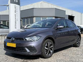 Schadeauto Volkswagen Polo 1.0 TSI Life 2021/12
