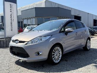Voiture accidenté Ford Fiesta 1.4 Ghia AUTOMAAT 2011/4