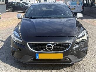 Volvo V-40 2.0 D3 Business Sport AUTOMAAT PANO picture 2