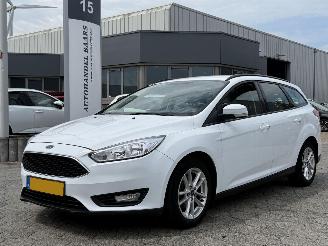 Schadeauto Ford Focus Wagon 1.0 Lease Edition 2017/11