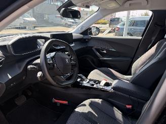 Peugeot e-2008 EV Allure Pack 50 kWh picture 13