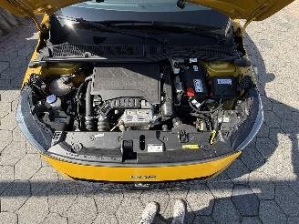 Peugeot 208 1.2 PureTech GT picture 12