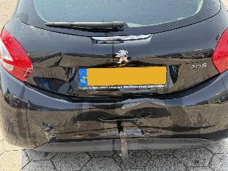 Peugeot 208 1.2 VTi Active picture 8