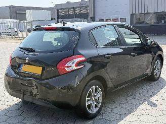 Peugeot 208 1.2 VTi Active picture 4