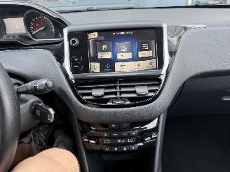 Peugeot 208 1.2 VTi Active picture 20