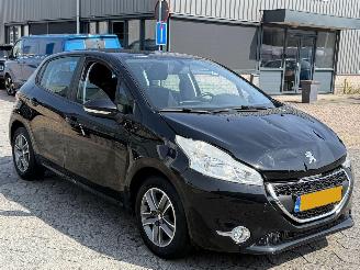 Peugeot 208 1.2 VTi Active picture 3