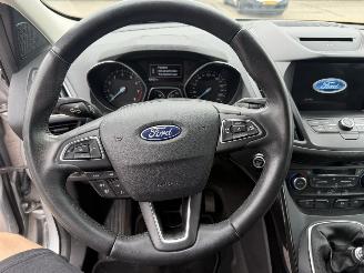 Ford Kuga 1.5 EcoBoost Titanium picture 15