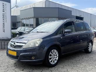damaged passenger cars Opel Zafira 1.6 Executive 2006/9