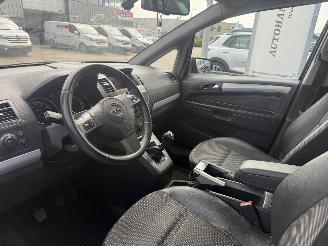 Opel Zafira 1.6 Executive picture 12