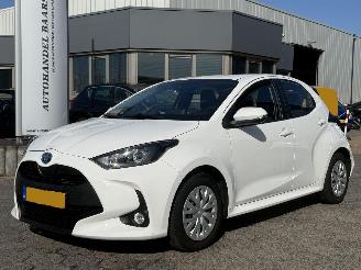 skadebil auto Toyota Yaris 1.5 Hybrid Active 2022/10