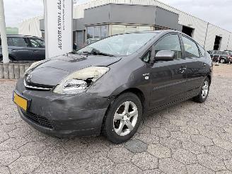 uszkodzony samochody osobowe Toyota Prius 1.5 VVT-i Comfort 2009/1