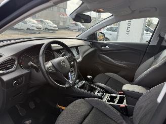 Opel Grandland X 1.2 Turbo Business Executive picture 10