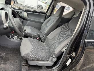 Peugeot 107 1.0-12V XR picture 10