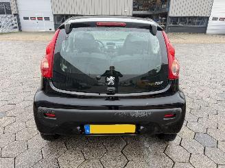 Peugeot 107 1.0-12V XR picture 6