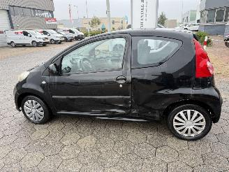 Peugeot 107 1.0-12V XR picture 8
