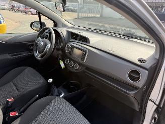 Toyota Yaris 1.0 VVT-i Aspiration picture 17