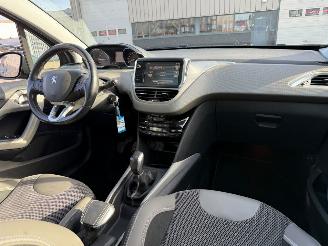 Peugeot 2008 1.2 PureTech Allure picture 12