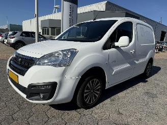 danneggiata veicoli commerciali Peugeot Partner 120 1.6 BlueHDi 100 L1 Première 2017/4