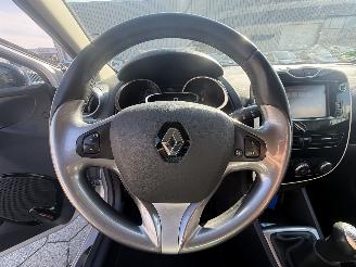 Renault Clio Estate 0.9 TCe Limited picture 13
