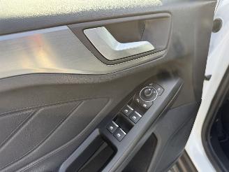 Ford Focus Wagon 1.0 EcoBoost Hybrid Titanium X picture 9