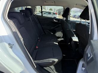 Ford Focus Wagon 1.0 EcoBoost Hybrid Titanium X picture 13