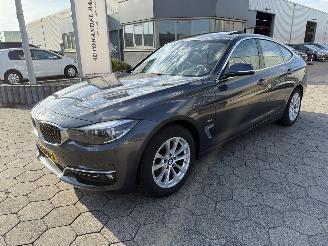 Coche accidentado BMW 3-serie GT NAP Pano Gran Turismo 320i  High Executive 2017/9