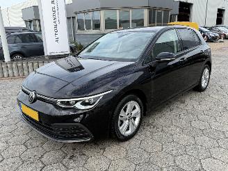 krockskadad bil auto Volkswagen Golf 1.0 TSI Life 2021/1