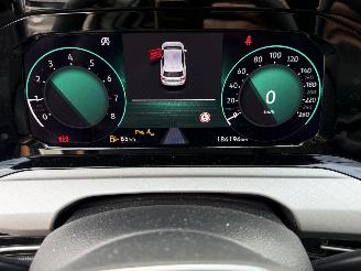 Volkswagen Golf 1.0 TSI Life picture 14