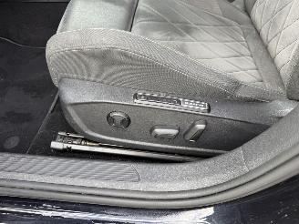 Volkswagen Golf 1.0 TSI Life picture 9