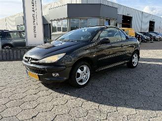 krockskadad bil auto Peugeot 206 CC 1.6-16V 2003/11