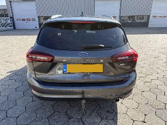 Ford Focus 1.0 EcoBoost Hybrid Titanium picture 5