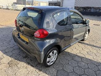 Toyota Aygo 1.0-12V + picture 4