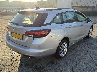 Opel Astra SPORTS TOURER 1.2 Edition picture 4